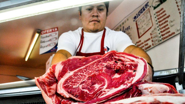Los carniceros ven complicado el panorama ante la continuidad de la barrera sanitaria para la provincia.