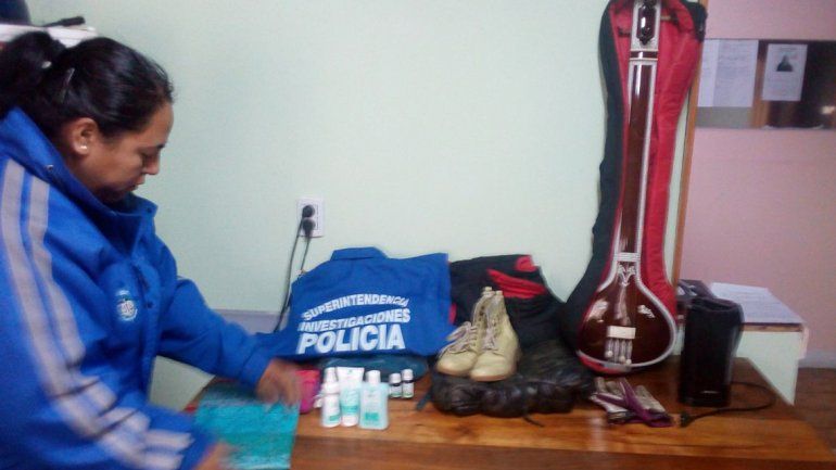 Roban desde un curioso instrumento musical hasta dos pañuelos