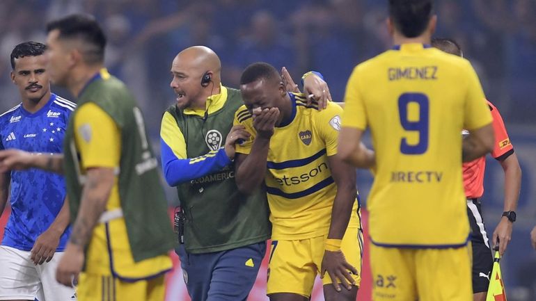 Luis Advíncula se vio expulsado a los 30 segundos