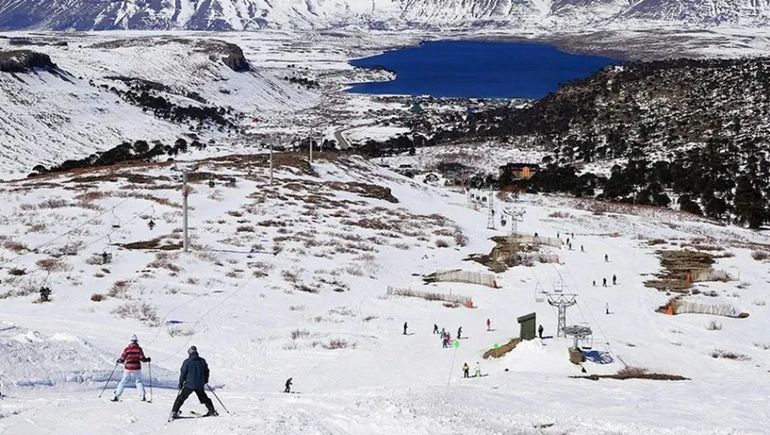 El turismo invernal 2025 enfrentó múltiples desafíos.