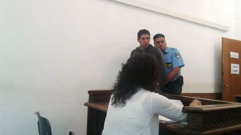 T.T. un caso que ya se convirtió en un problema grave, en uno de sus tantos pasos por la Justicia. T.T. un caso que ya se convirtió en un problema grave, en uno de sus tantos pasos por la Justicia.