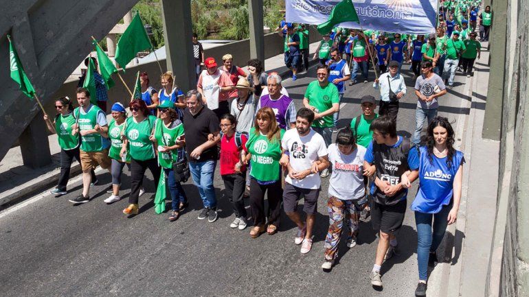 Mañana ATE Río Negro llevará su reclamo a los puentes