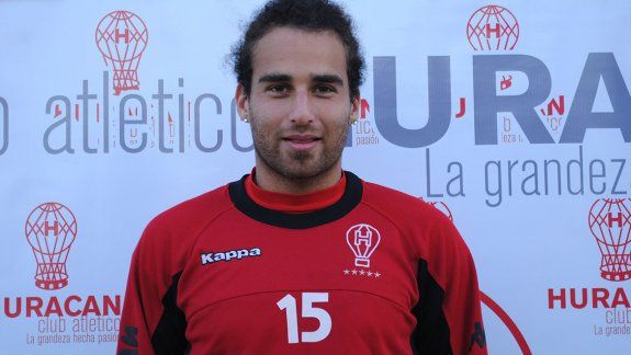 Jugó en el Huracán de Cappa y hoy sobrevive con un Uber