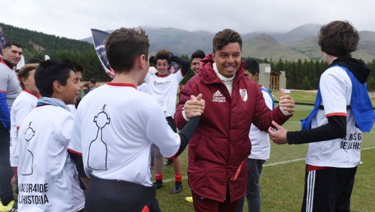 Mirá el mensaje que les dejó el Muñeco Gallardo a los neuquinos