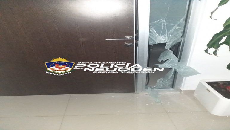 Dos delincuentes realizaron un boquete en un edificio del centro. Uno fue detenido