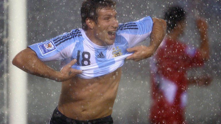 El Titán apareció sobre el final para darle la victoria a la Selección.