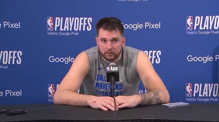 El incómodo momento que vivió Luka Doncic mientras daba una conferencia de prensa