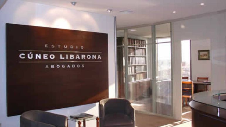 El estudio de abogados Cúneo Libarona desembarca en Neuquén por una causa mapuche. El estudio de abogados Cúneo Libarona desembarca en Neuquén por una causa mapuche.