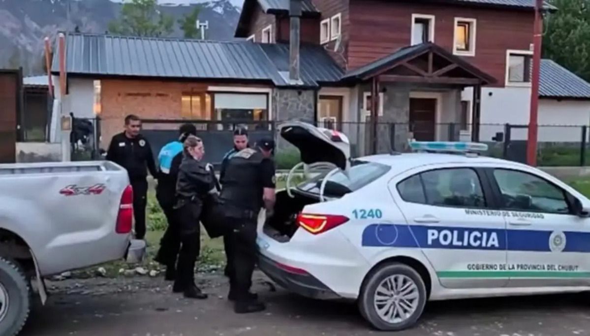 Gritos de auxilio y rescate: detuvieron a un hombre que tenía bajo encierro permanente a su mujer y sus hijos.