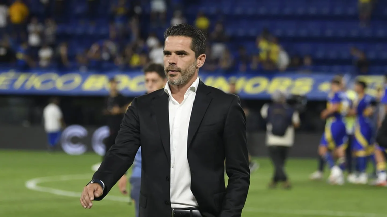 Fernando Gago fue silbado por La Bombonera.