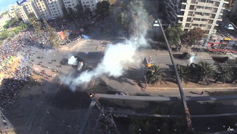 Así comenzaba la represión sin motivo de los carabineros en Chile