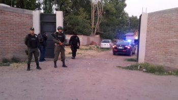 tras seis meses de investigacion, realizaron allanamientos por droga en el alto valle