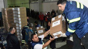 elecciones: el correo suma gente para contar votos elecciones: el correo suma gente para contar votos