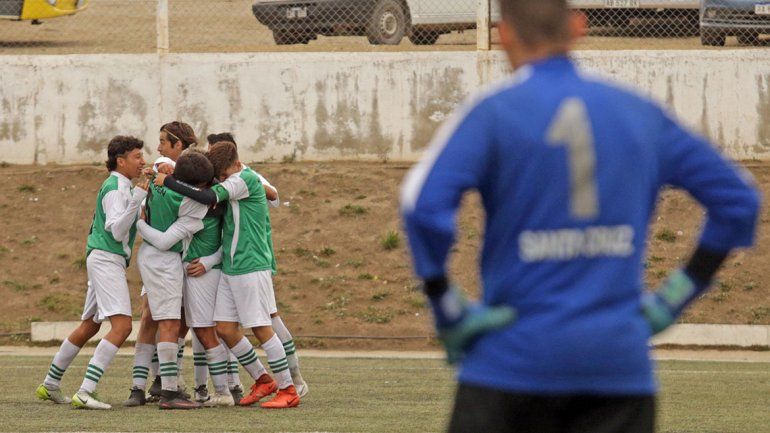 Juegos Epade: el básquet femenino, el vóley y el fútbol en semi y otros siete oro