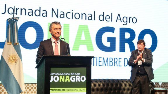 Es un impuesto malísimo que va en contra de lo que queremos, comentó.