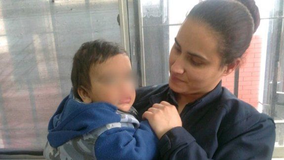 Abandonó su bebé: Lo dejo porque estoy en la calle