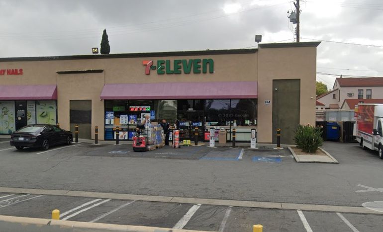 La tienda de Estados Unidos donde la presunta víctima de violencia doméstica realizó el gesto y recibió la ayuda que pedía. La tienda de Estados Unidos donde la presunta víctima de violencia doméstica realizó el gesto y recibió la ayuda que pedía.