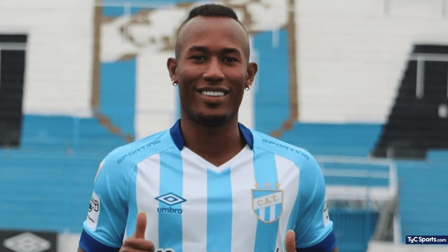 Murió un jugador de Atlético Tucumán tras desplomarse en plena práctica