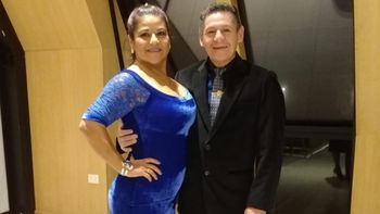 Marcela Jara y Mario Saihueque, la pareja de bailarines de Trelew que se consagró en el Mundial de Tango. Marcela Jara y Mario Saihueque, la pareja de bailarines de Trelew que se consagró en el Mundial de Tango.