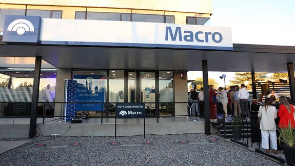El Banco Macro empezará a vender dólar libre desde este lunes