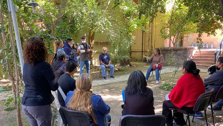 Toma en Valentina Sur: la mediación duró menos de cinco minutos y sigue el conflicto