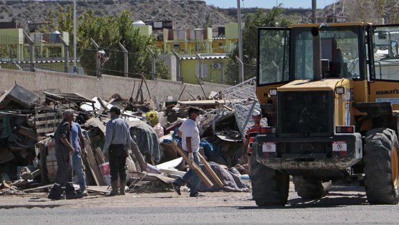 La Muni lo mudó porque era un acumulador y cortaba una calle