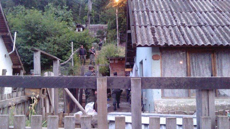 Vendía droga en una plaza, lo allanaron y le encontraron cocaína fraccionada