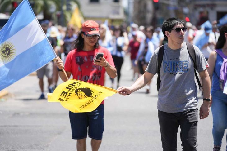 La sociedad escuchó atentamente cómo sería el programa de shock de Milei. La sociedad escuchó atentamente cómo sería el programa de shock de Milei.