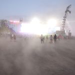 El viento y el polvo en suspensión obligaron a suspender la última noche de la fiesta. | LM Neuquen El viento y el polvo en suspensión obligaron a suspender la última noche de la fiesta.