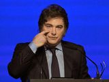 La economía transita una etapa de definiciones: el contexto externo aporta viento de cola, pero la consolidación de la recuperación exige reconstruir la demanda de pesos.