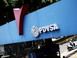 IMAGEN DE ARCHIVO. El logo de la estatal PDVSA se ve en una estación de servicio en Caracas, Venezuela. Mayo 17, 2019. REUTERS/Iván Alvarado