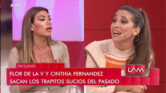 cinthia fernandez y flor de la v se sacaron chispas en vivo