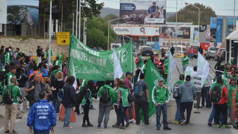 ATE inicia una semana de protestas con paros y ollas populares