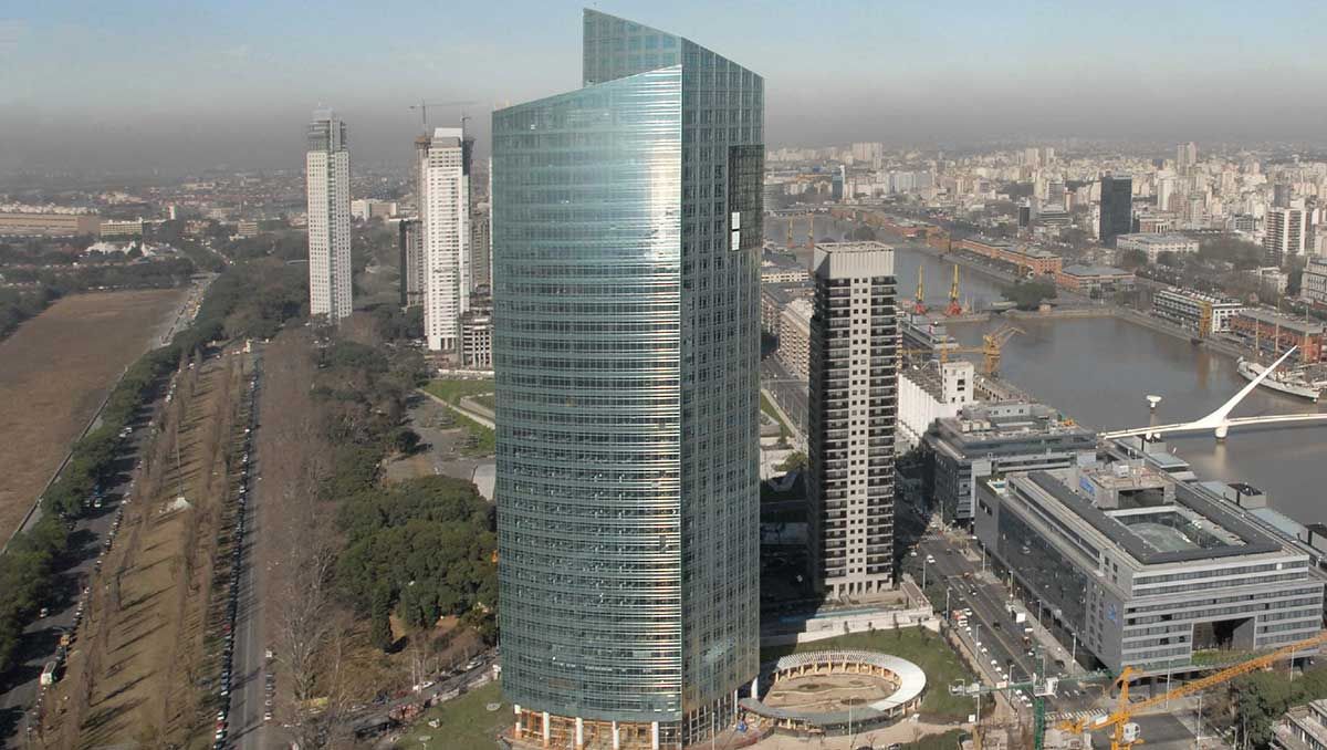 La sede de YPF en Puerto Madero, en la ciudad de Buenos Aires.