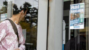 Este miércoles inicia el paro a partir del mediodía con los trabajadores estatales. El jueves se adhieren la mayoría de los sectores por 24 horas. Este miércoles inicia el paro a partir del mediodía con los trabajadores estatales. El jueves se adhieren la mayoría de los sectores por 24 horas.