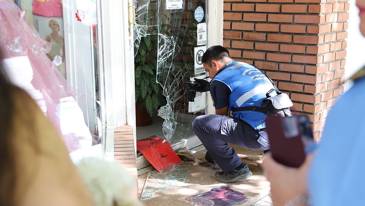 Los vecinos llamaron a la Policía para evitar que se llevara mercadería.
