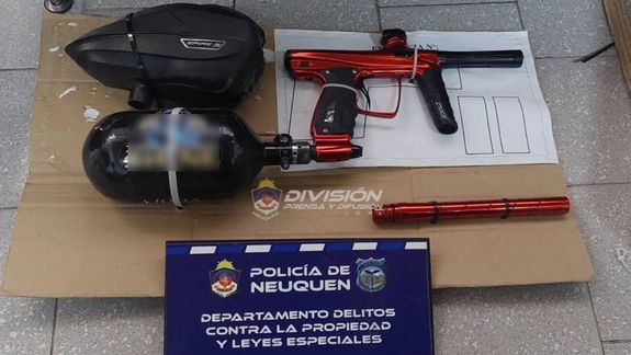 Encontró en Facebook la pistola de paintball que le robaron