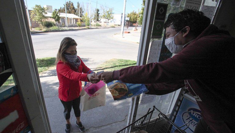 Los almaceneros andan a los gritos con sus clientes
