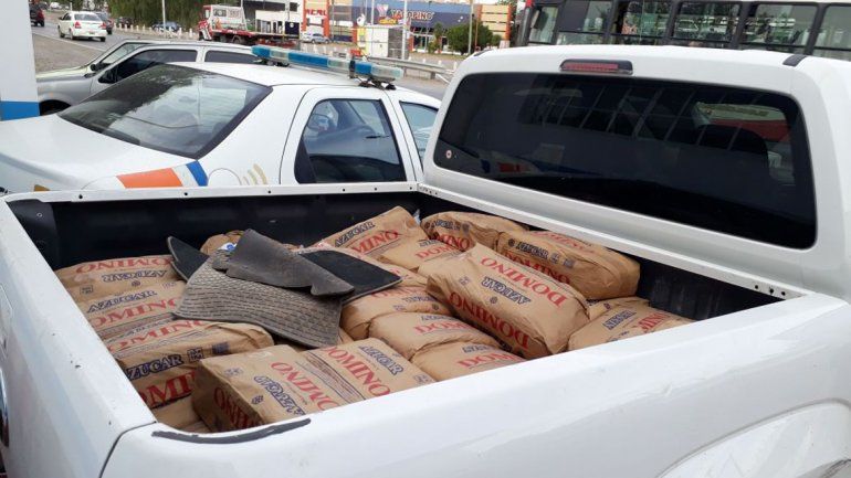 Dulce botín: robaron 600 kilos de azúcar y se dieron a la fuga tras una persecución