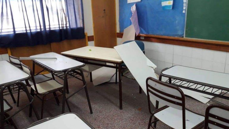 El lunes reabre la escuela a la que se le cayó el cielorraso en Zapala