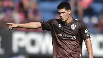 la increible tarjeta que le pusieron a un jugador de platense: que hizo vicente taborda