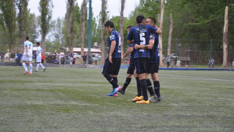 Rincón fue mucho más que La Amistad en el norte neuquino y sigue como firme candidato a la clasificación.