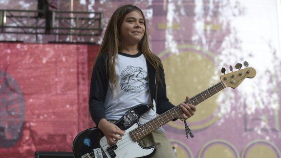 Tye Trujillo ya tiene su banda propia, The Helmets.
