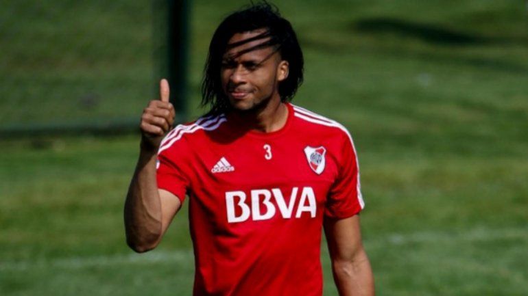 El DT elogió la labor del ecuatoriano y ya le aseguró la titularidad.