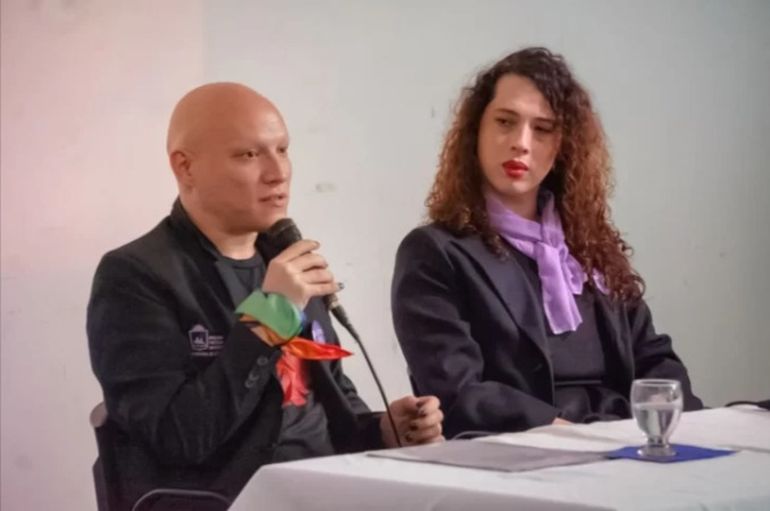 Rodrigo Ordóñez y Viviana Caballero, los funcionarios municipales de Río Gallegos que firman el escrito para presentar ante la Justicia. Rodrigo Ordóñez y Viviana Caballero, los funcionarios municipales de Río Gallegos que firman el escrito para presentar ante la Justicia. 