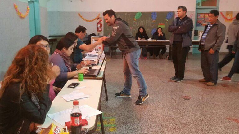 Cerraron las internas del peronismo y se esperan los resultados