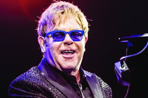 Apasionado, talentoso y nacido en Aries, Elton John mostró en varias ocasiones su carácter iracundo. Apasionado, talentoso y nacido en Aries, Elton John mostró en varias ocasiones su carácter iracundo.