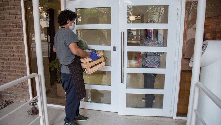 El comercio podrá vender con entregas a domicilio