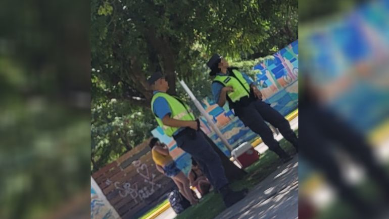 En las redes piden que los policías puedan usar otra ropa en el verano