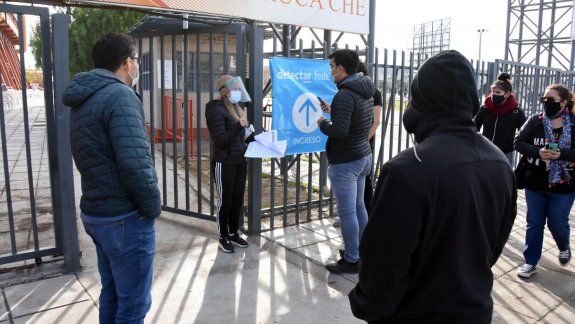 La mitad de los pacientes activos con COVID vive en Neuquén capital